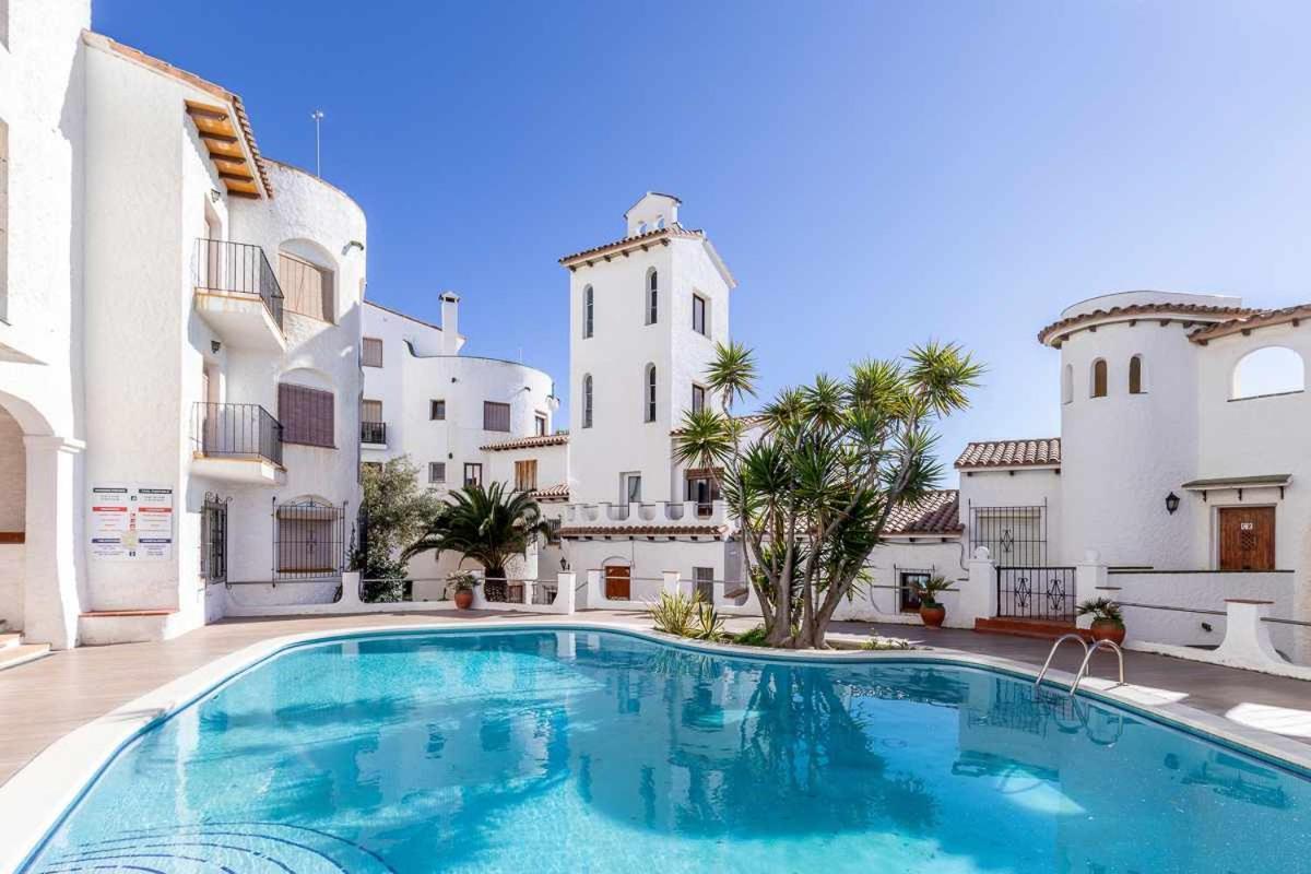 Alojate En Una Torre Sobre El Mar Apartment Sitges Exterior photo